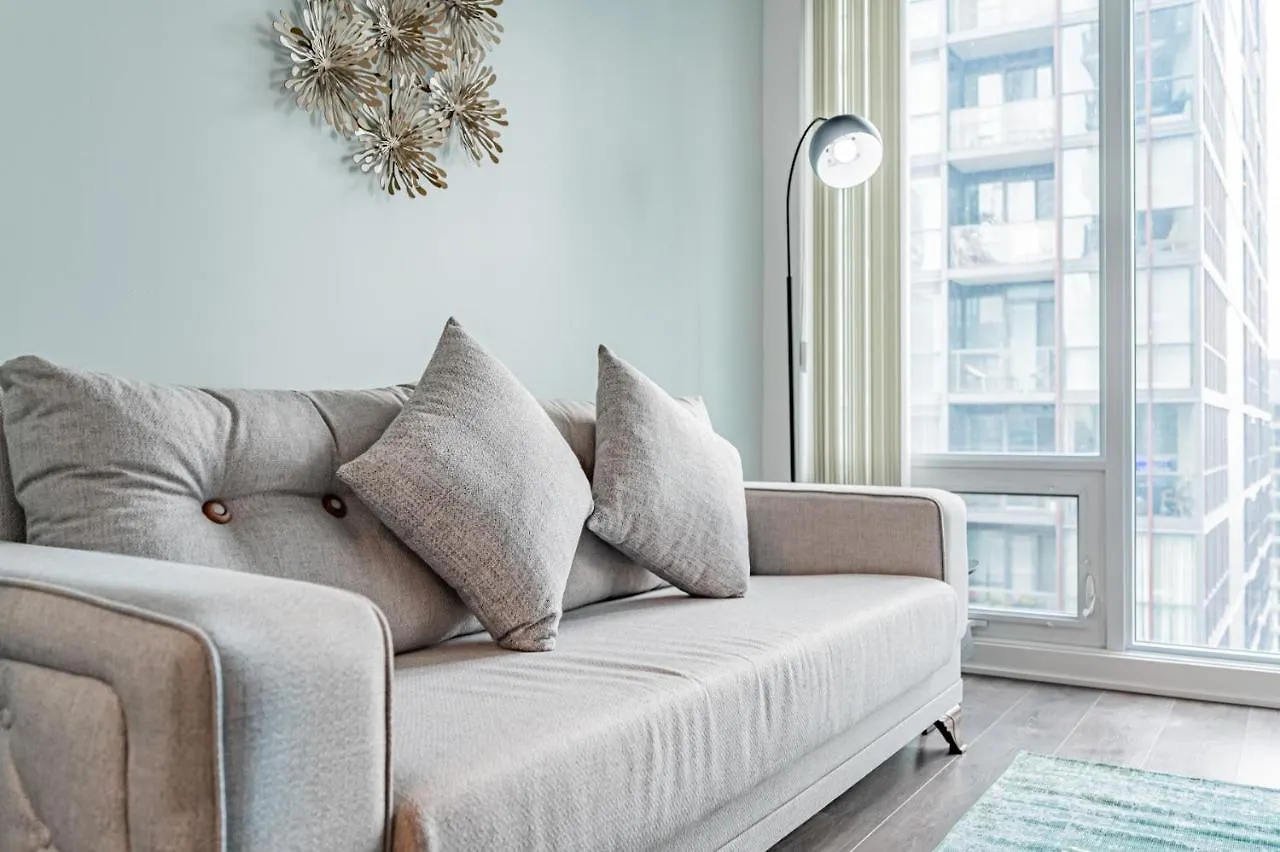 Lovely Property In Downtown Core トロント