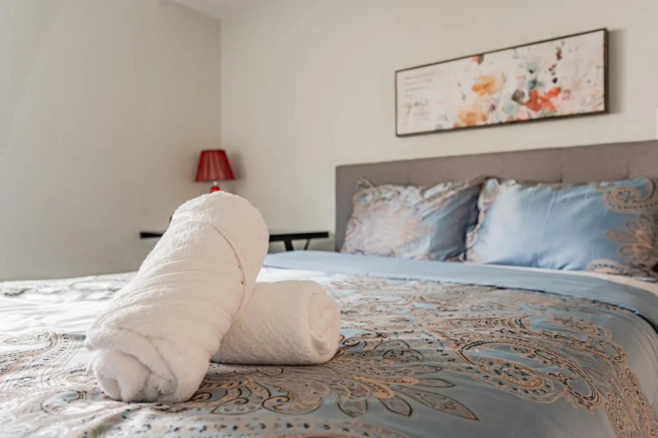 アパート Lovely Property In Downtown Core トロント カナダ