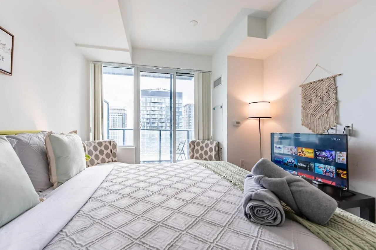 Lovely Property In Downtown Core トロント アパート